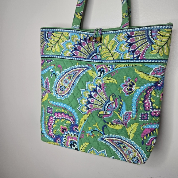 Vera Bradley Tote in Emerald Paisley Retired‎ 2014 Pattern
